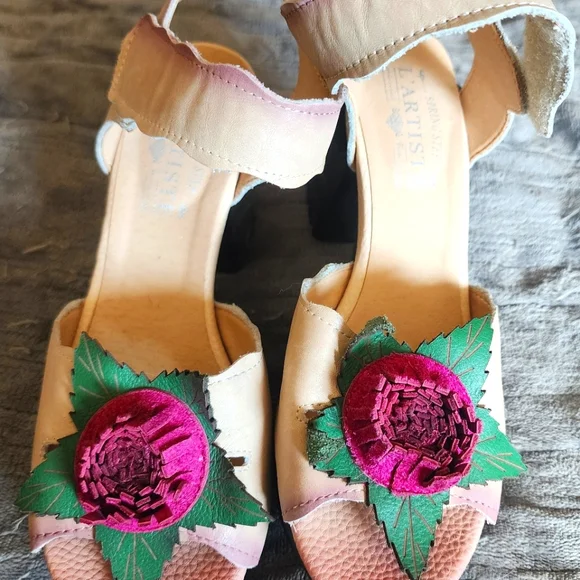 L'Artiste by Spring Step BELIEVE Genuine Leather Open Round Toe Heeled Sandals - Picture 1 of 4